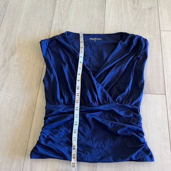 Abercrombie & Fitch women’s top size s - Picture 2 of 6